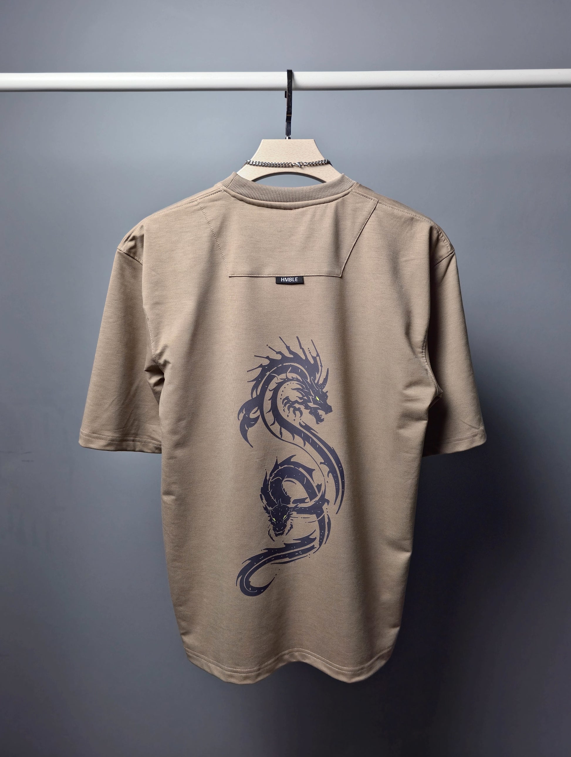 SILENT REIGN OVERSIZED T-SHIRT